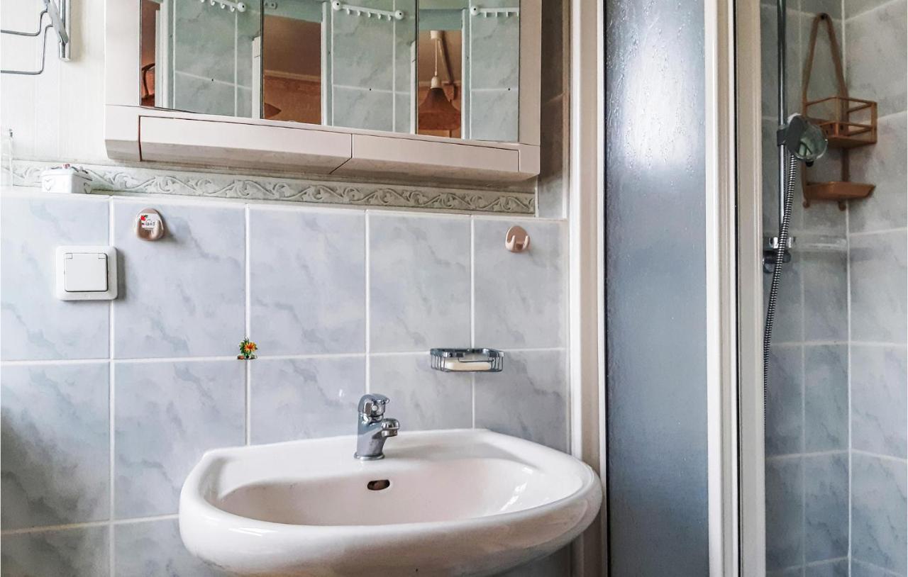 1 Bedroom Gorgeous Home In Loissin Экстерьер фото